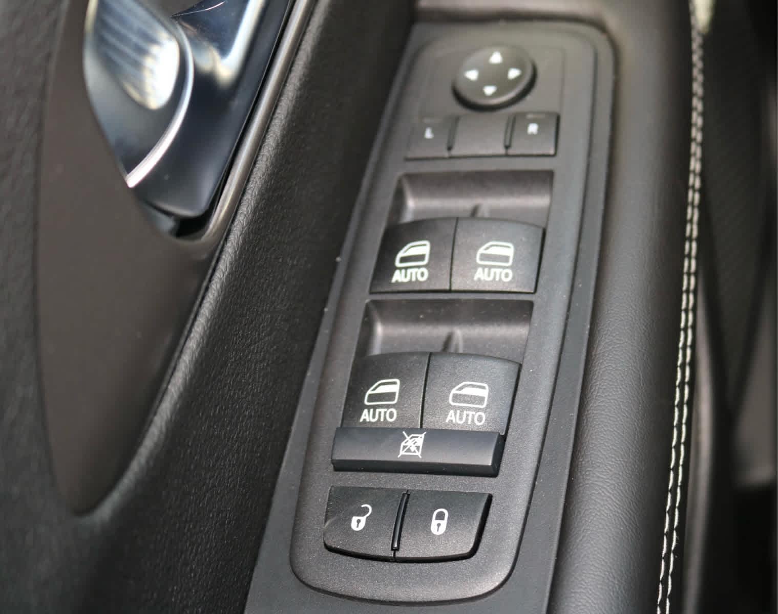 Thumbnail: 2026 Chrysler Pacifica - 18