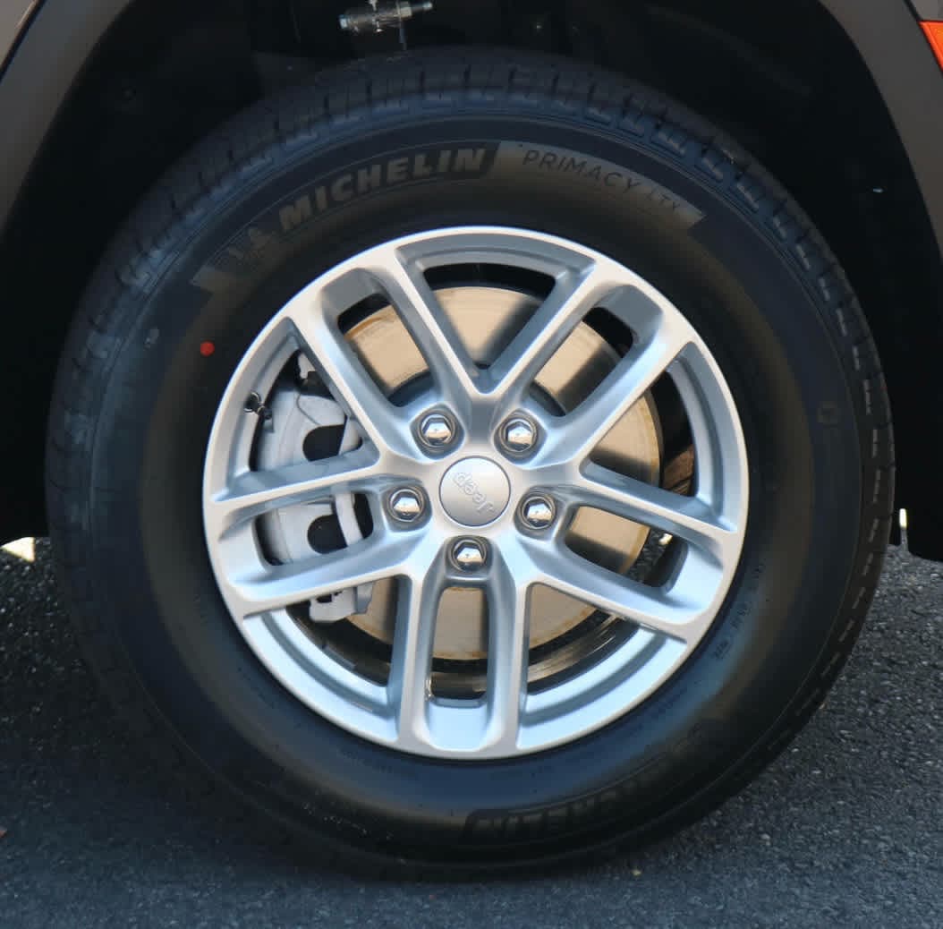Thumbnail: 2026 Jeep Grand Cherokee - 13