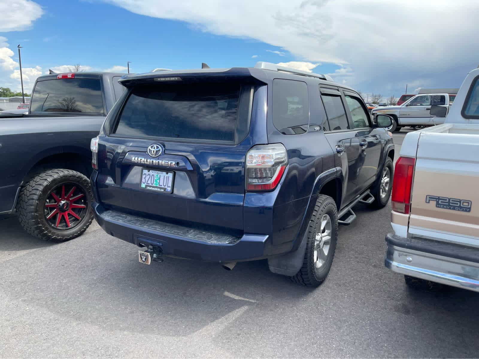 2016 Toyota 4Runner SR5 Premium photo 3