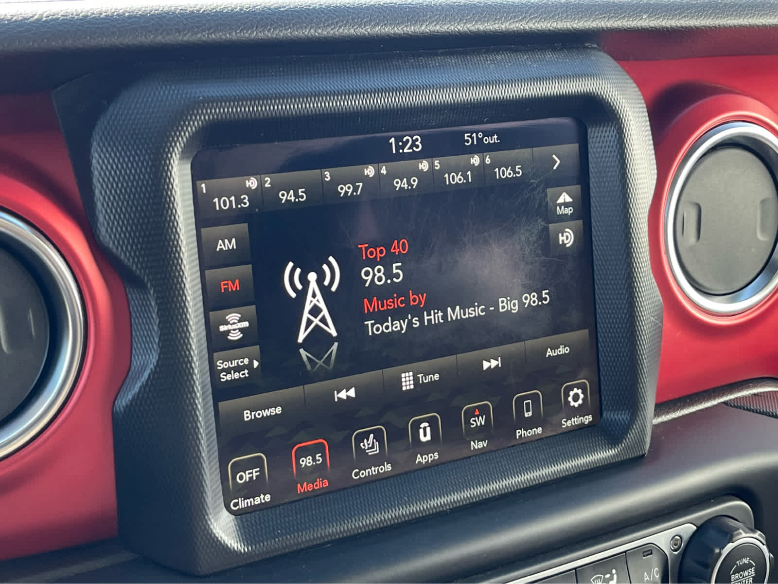 Thumbnail: 2021 Jeep Wrangler - 14