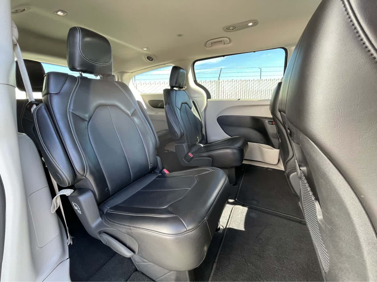 Thumbnail: 2024 Chrysler Pacifica - 24