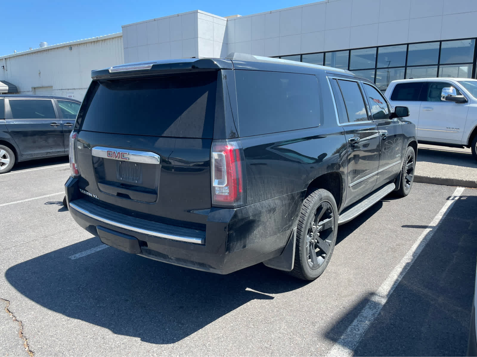 Thumbnail: 2016 GMC Yukon XL - 4