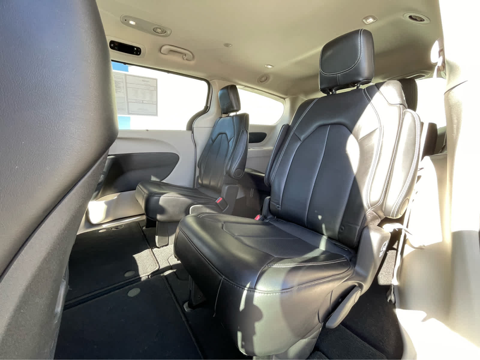 Thumbnail: 2024 Chrysler Pacifica - 20