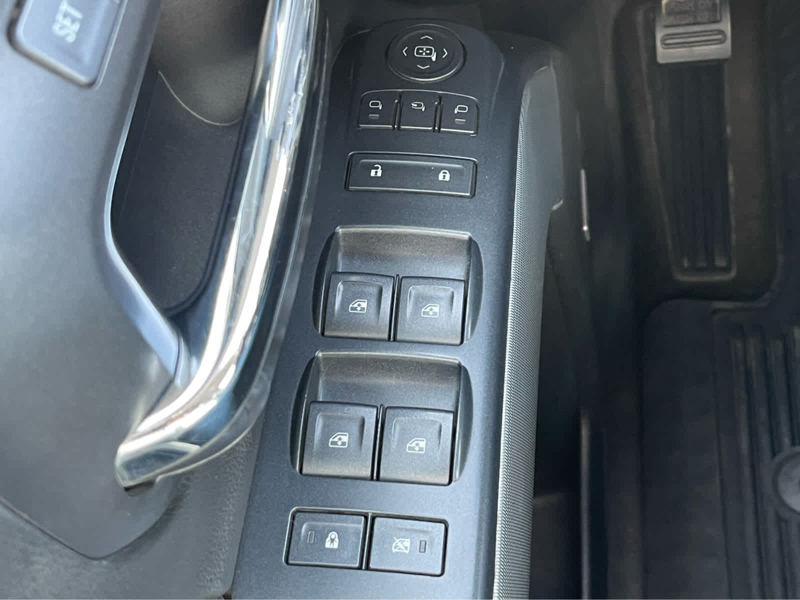 Thumbnail: 2017 Chevrolet Silverado 1500 - 19