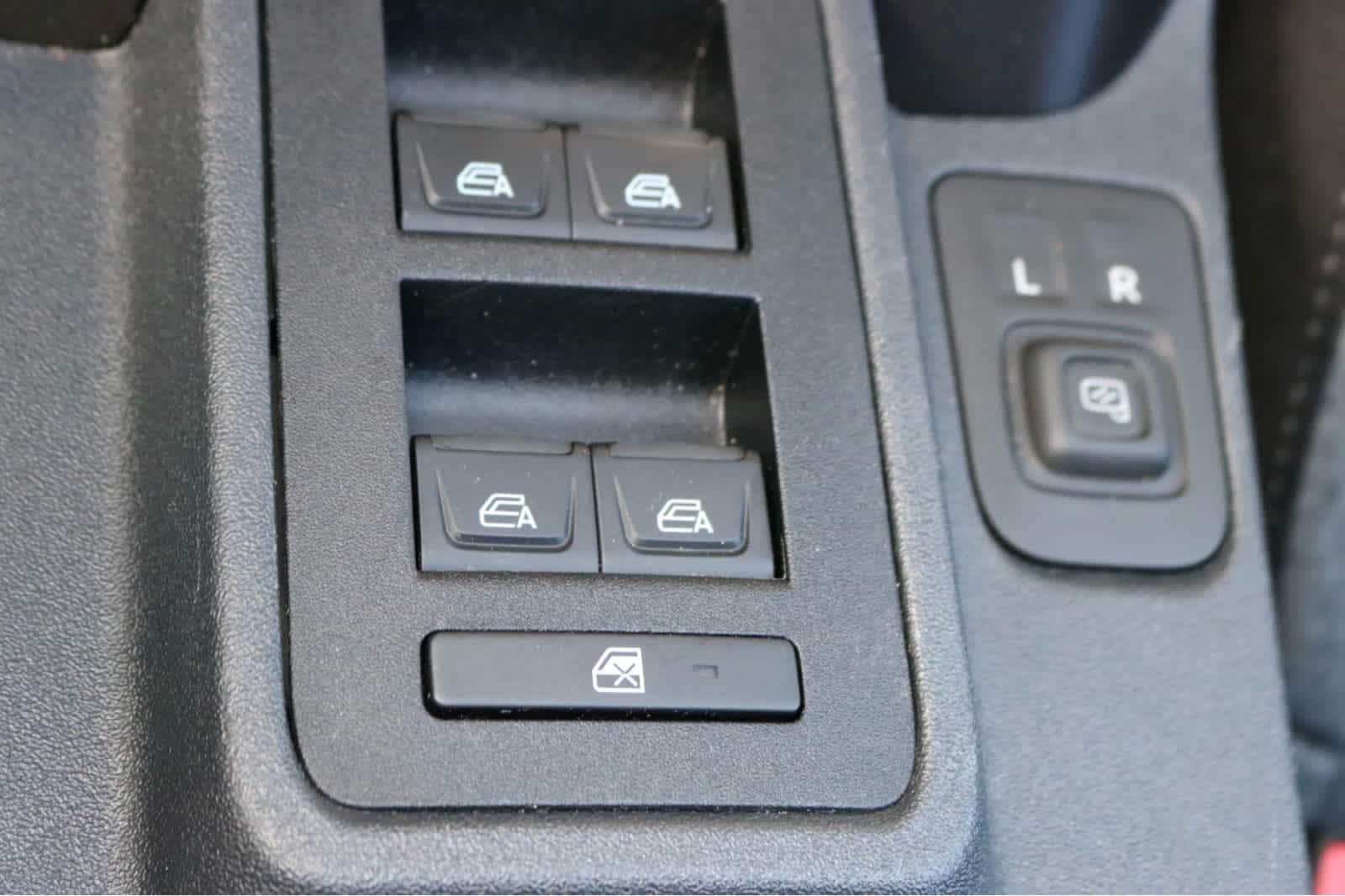 Thumbnail: 2023 Ford Bronco - 19