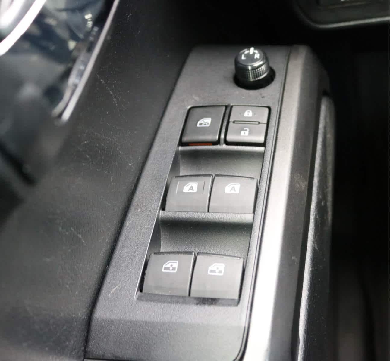 Thumbnail: 2021 Toyota Tacoma - 20