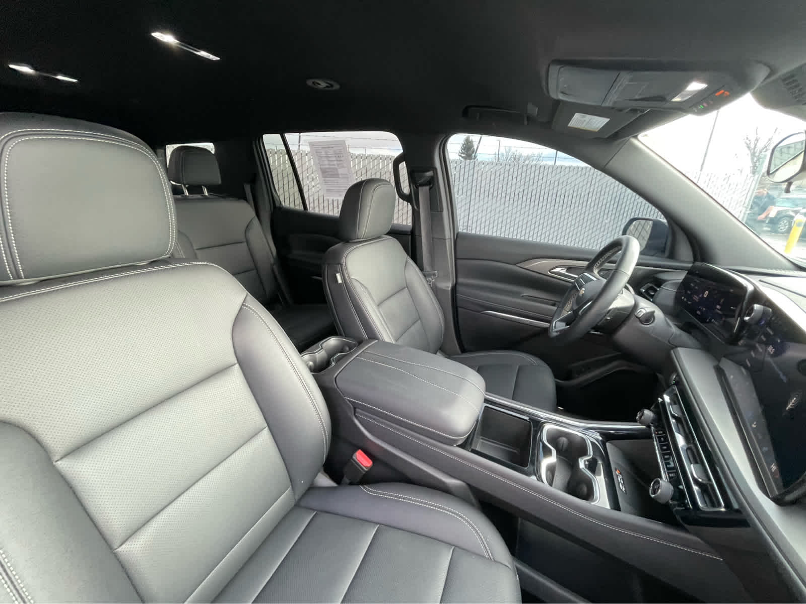 Thumbnail: 2025 Chevrolet Traverse - 26