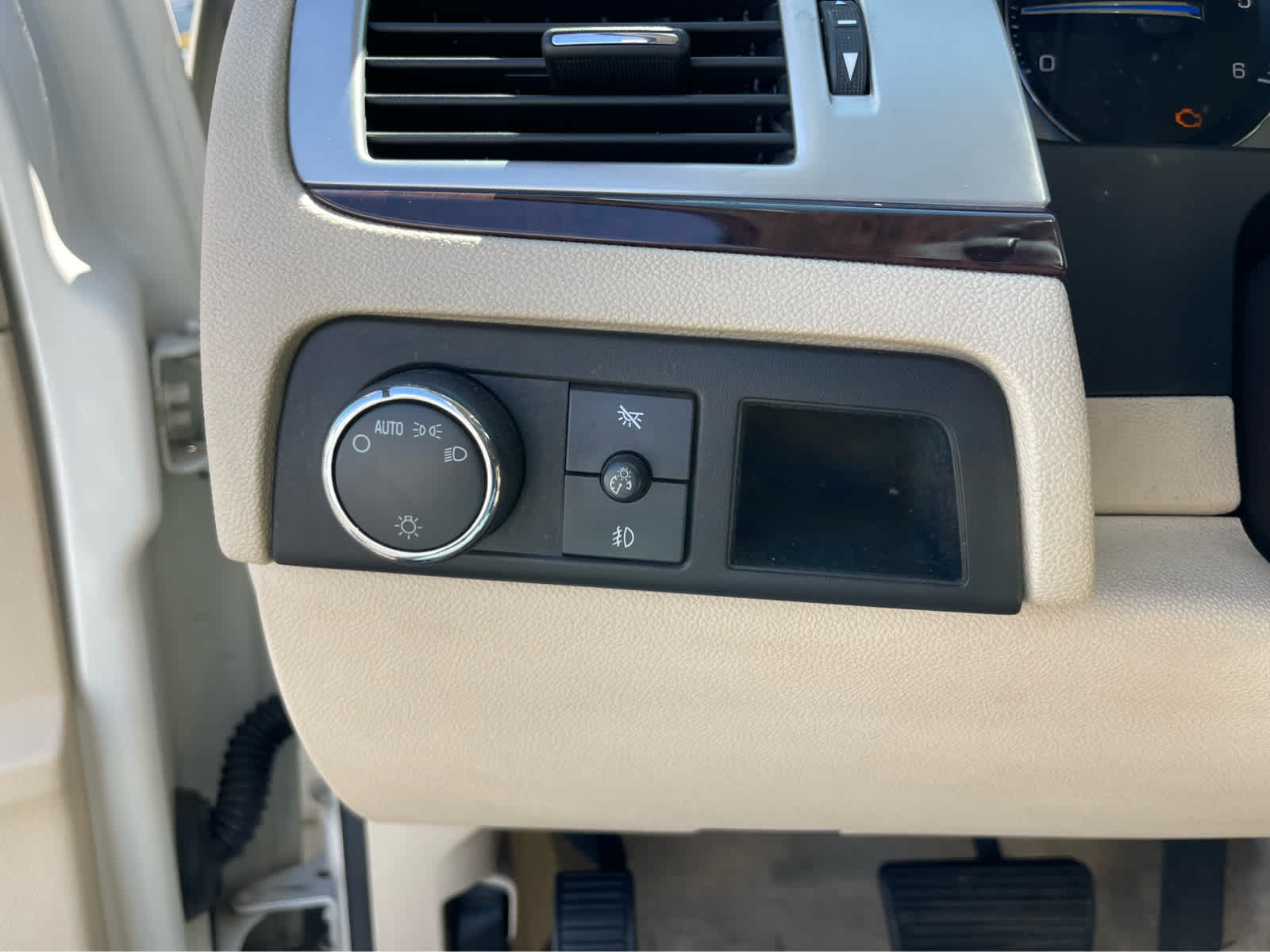 Thumbnail: 2008 Cadillac Escalade - 17