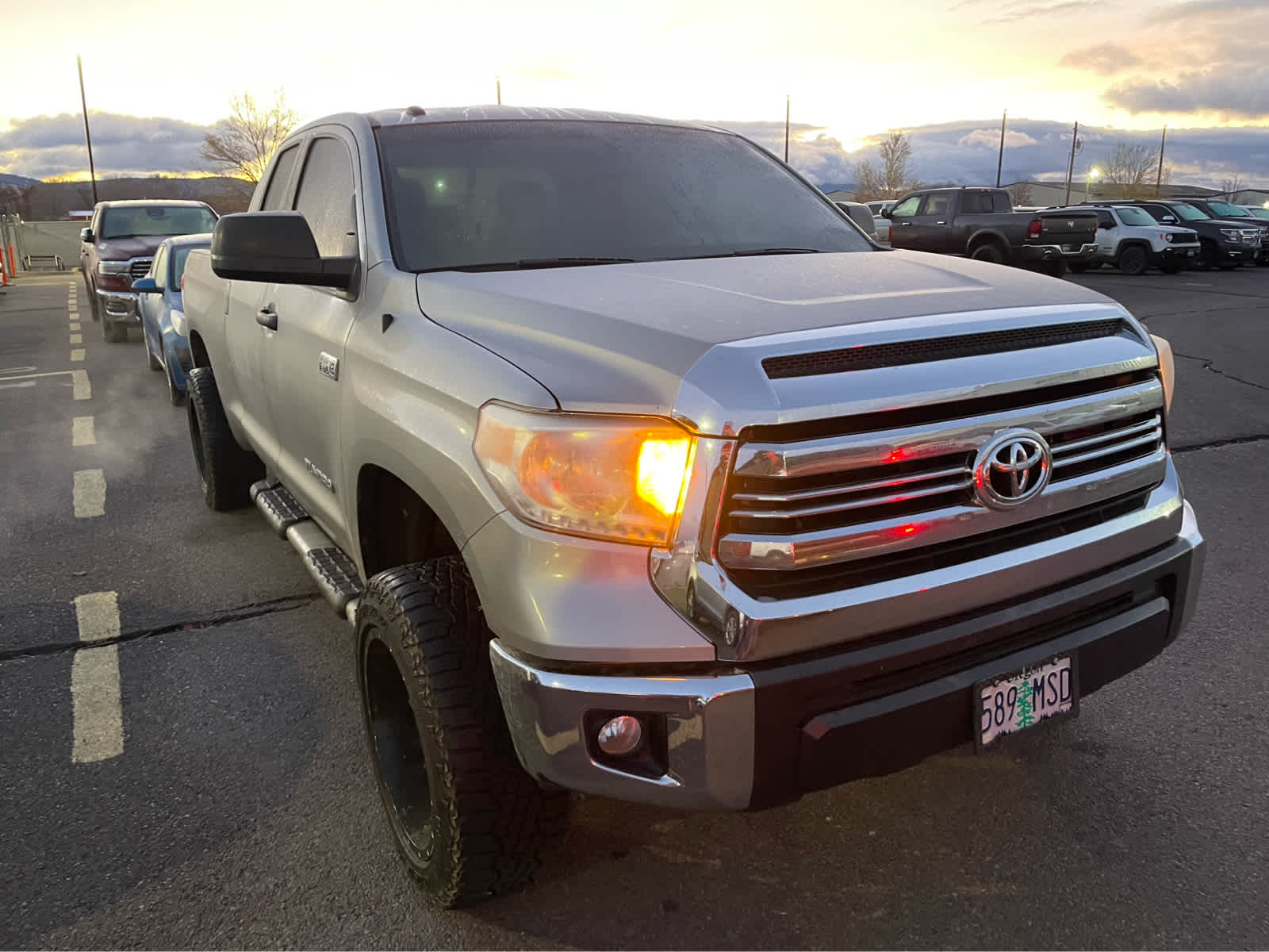 2017 Toyota Tundra SR5 Double Cab photo 3
