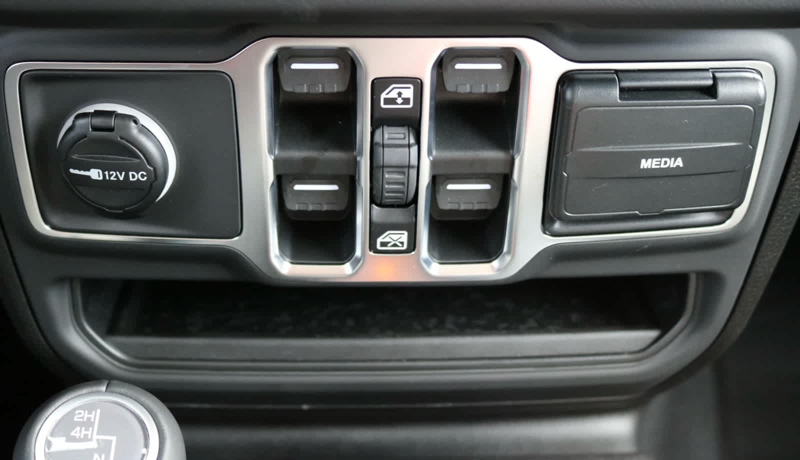 Thumbnail: 2026 Jeep Wrangler - 18