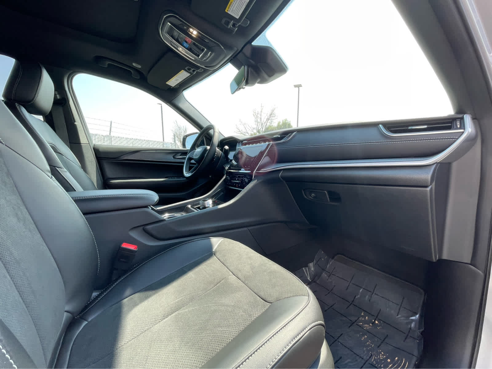 Thumbnail: 2025 Jeep Grand Cherokee - 29