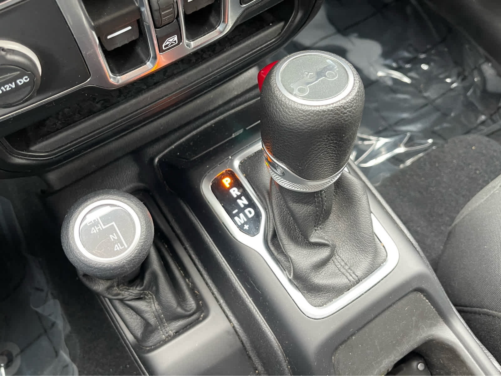 Thumbnail: 2019 Jeep Wrangler - 16