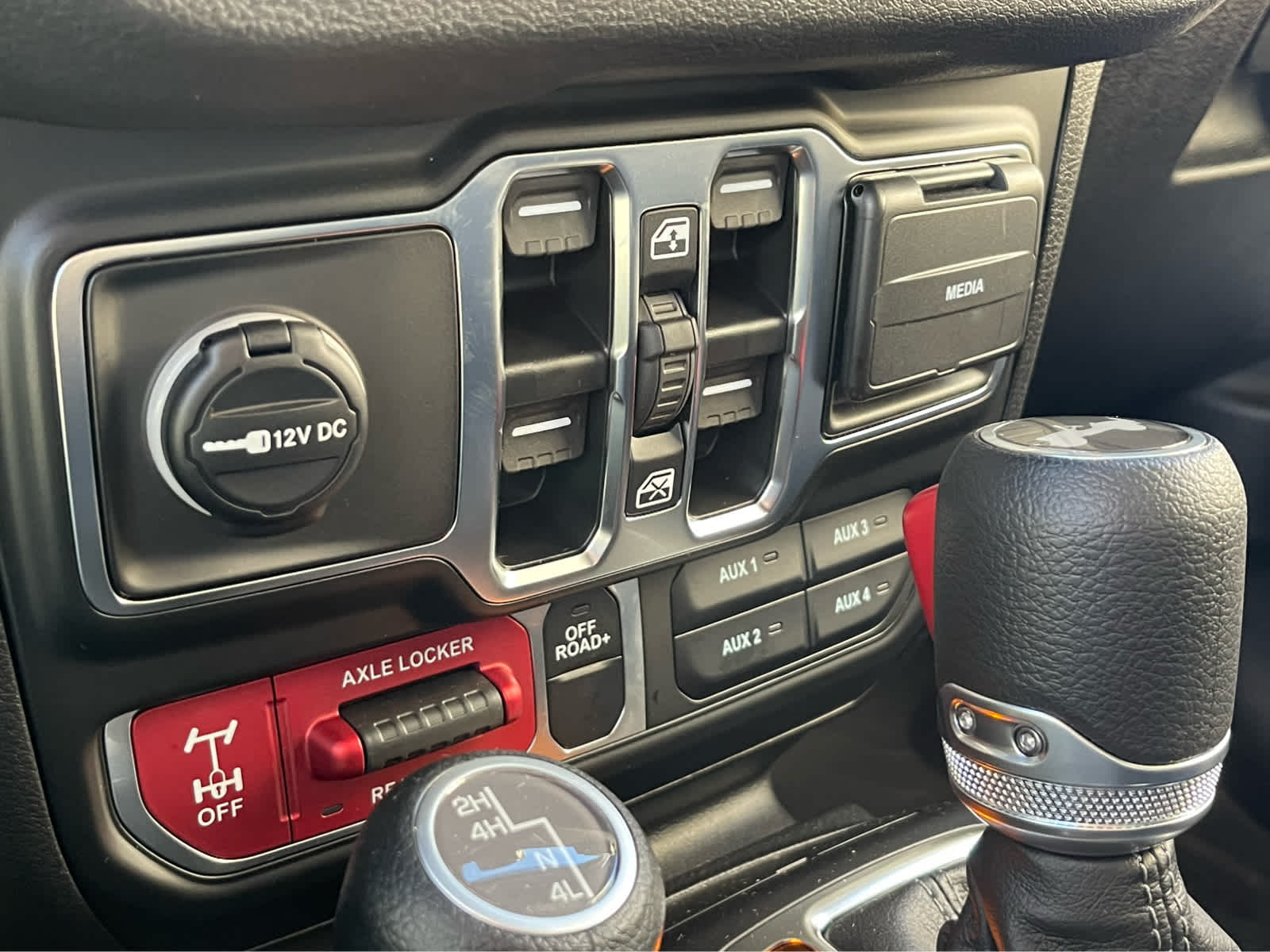 Thumbnail: 2026 Jeep Wrangler - 16