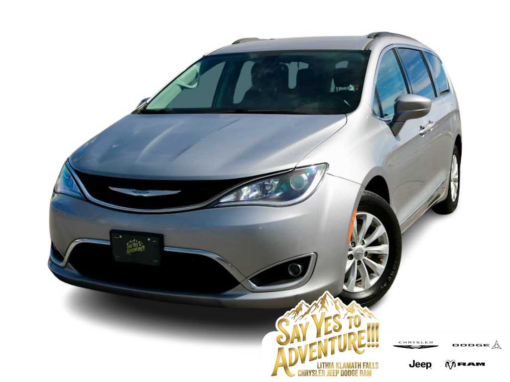 Thumbnail: 2017 Chrysler Pacifica - 1