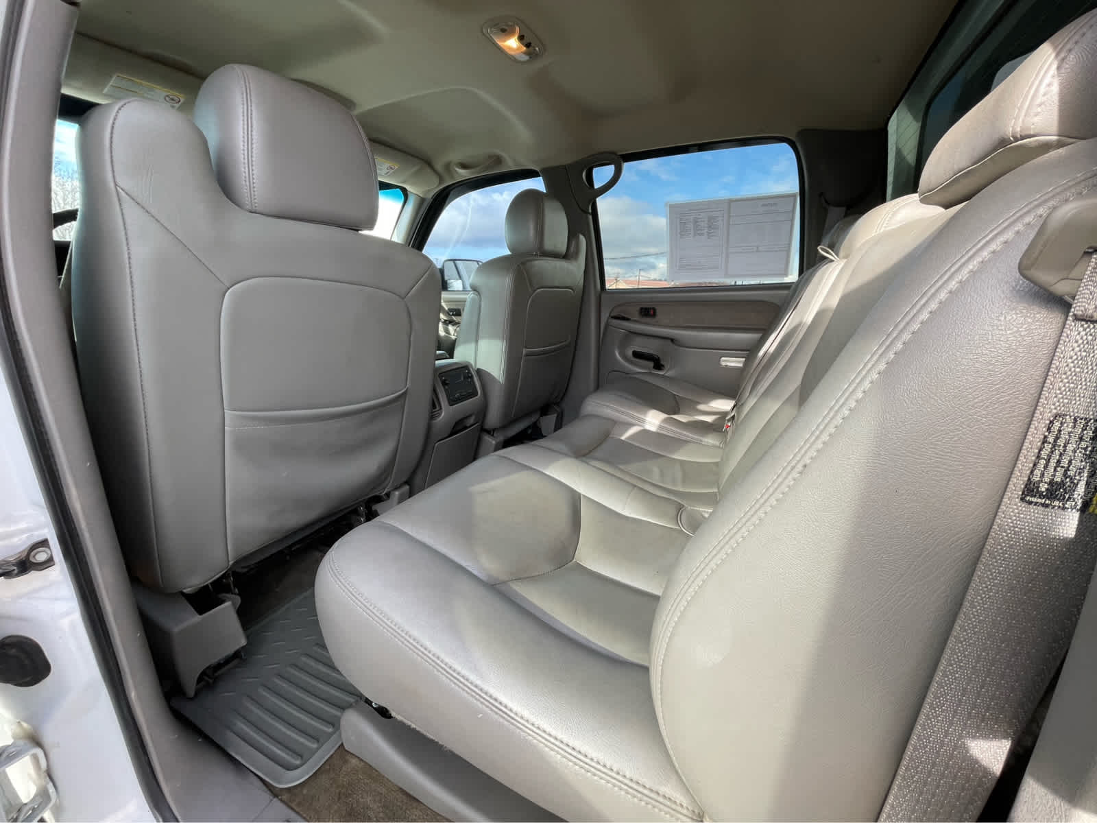 Thumbnail: 2003 Chevrolet Silverado 2500 - 23