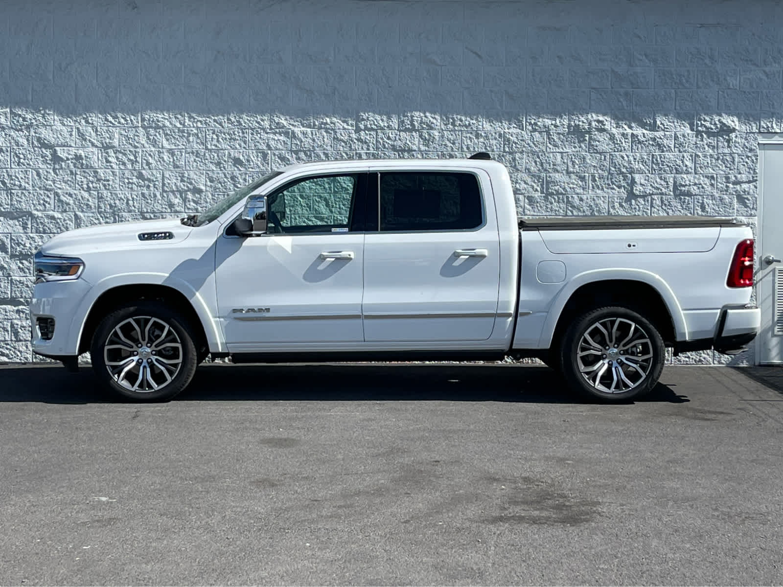 Thumbnail: 2025 RAM 1500 - 4