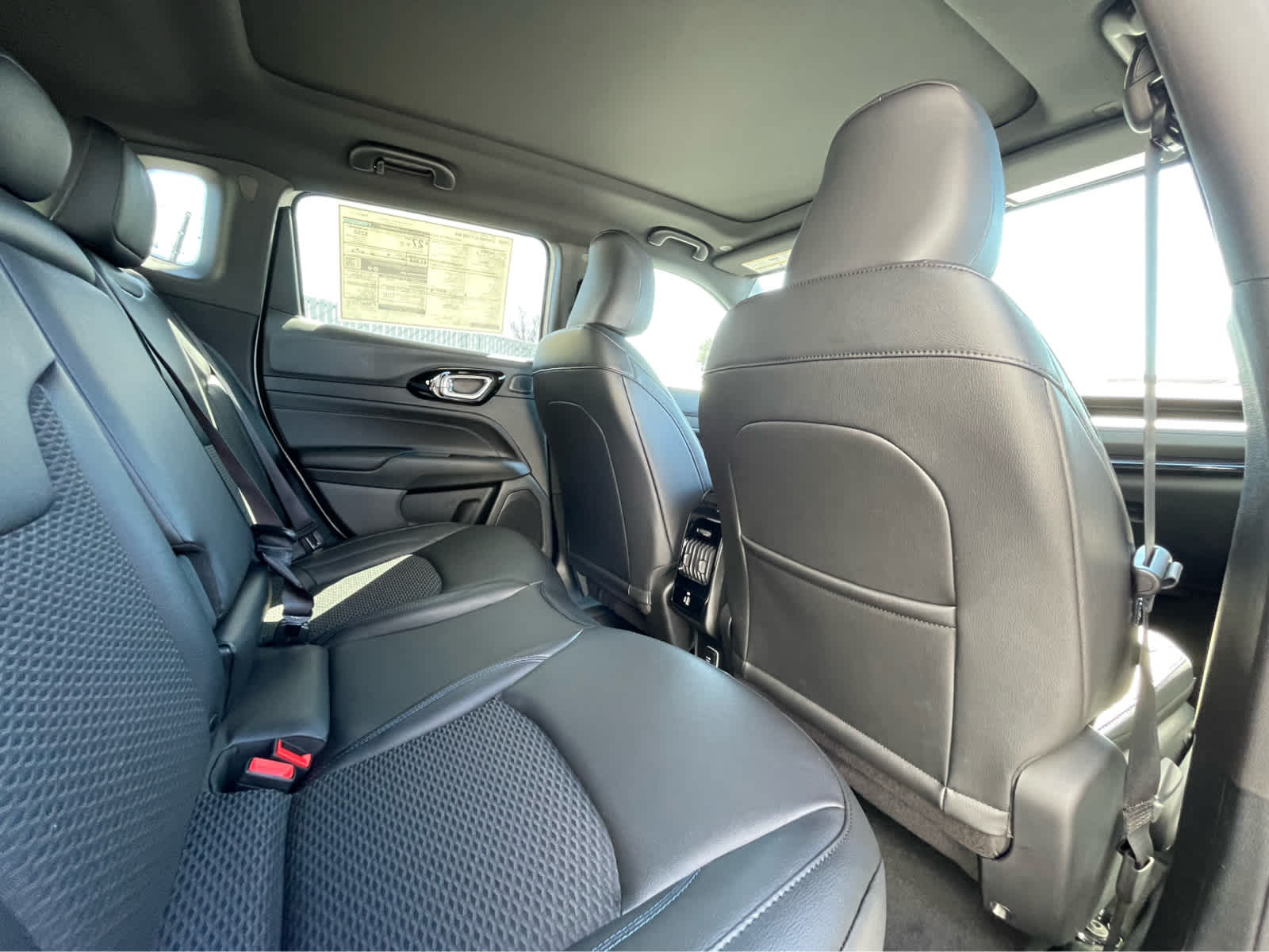 Thumbnail: 2025 Jeep Compass - 25