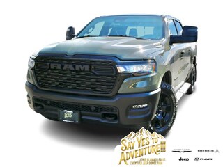 2026 Ram 1500 WARLOCK CREW CAB 4X4 5'7 BOX Pickup