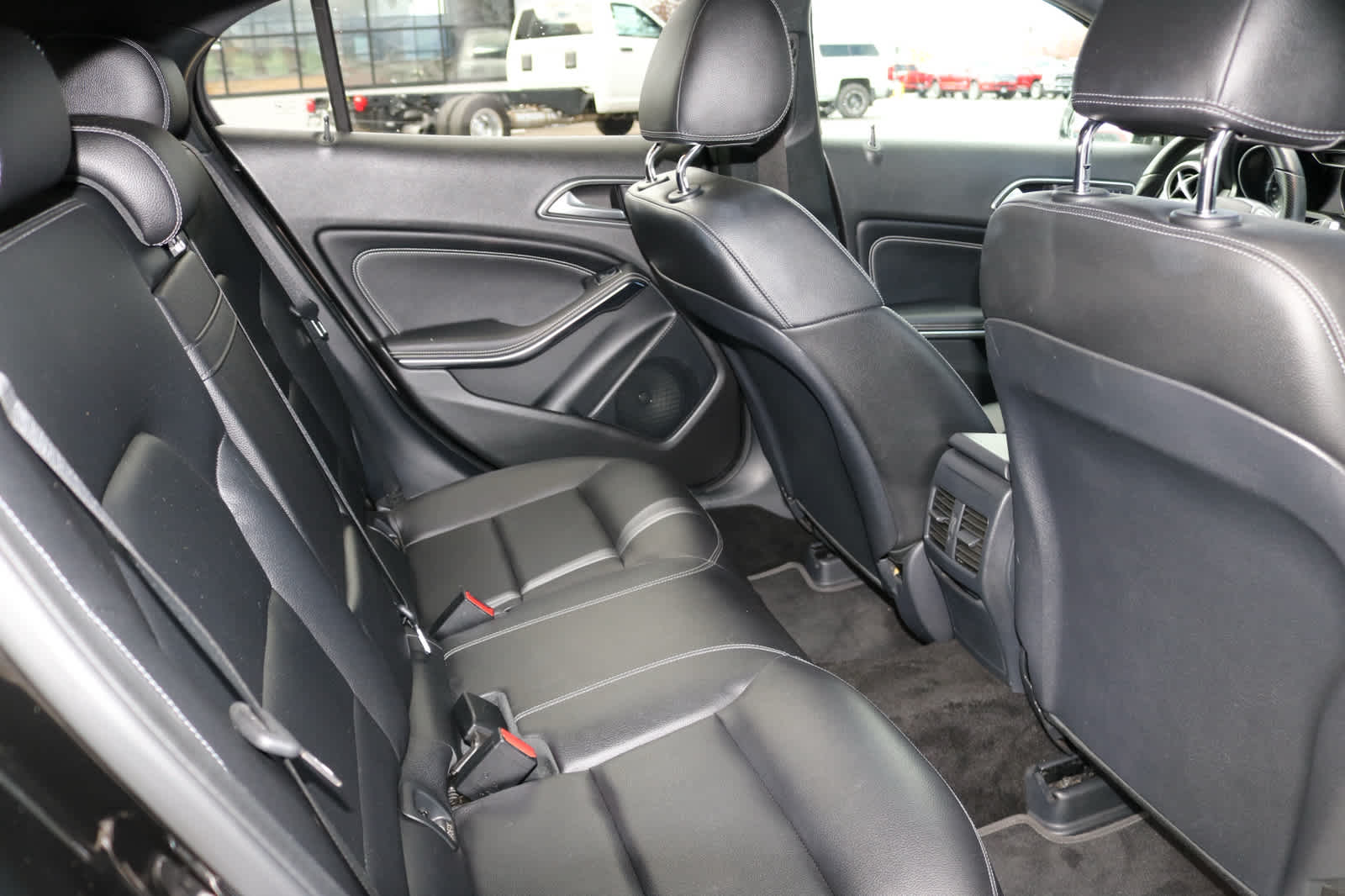 Thumbnail: 2020 Mercedes-Benz GLA - 25