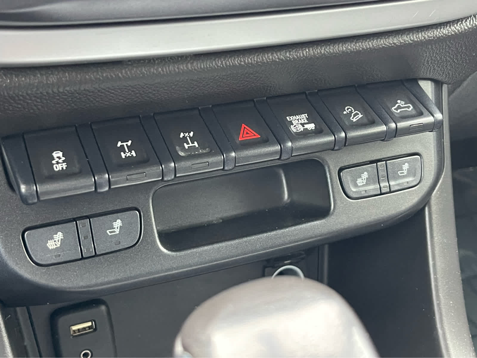 Thumbnail: 2018 Chevrolet Colorado - 12