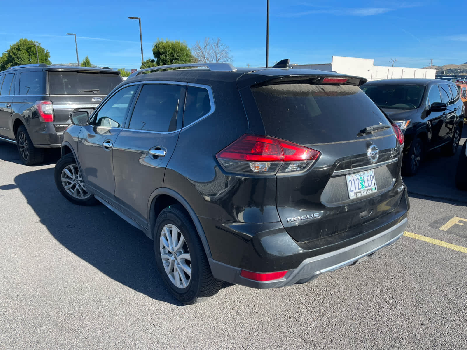Thumbnail: 2017 Nissan Rogue - 6