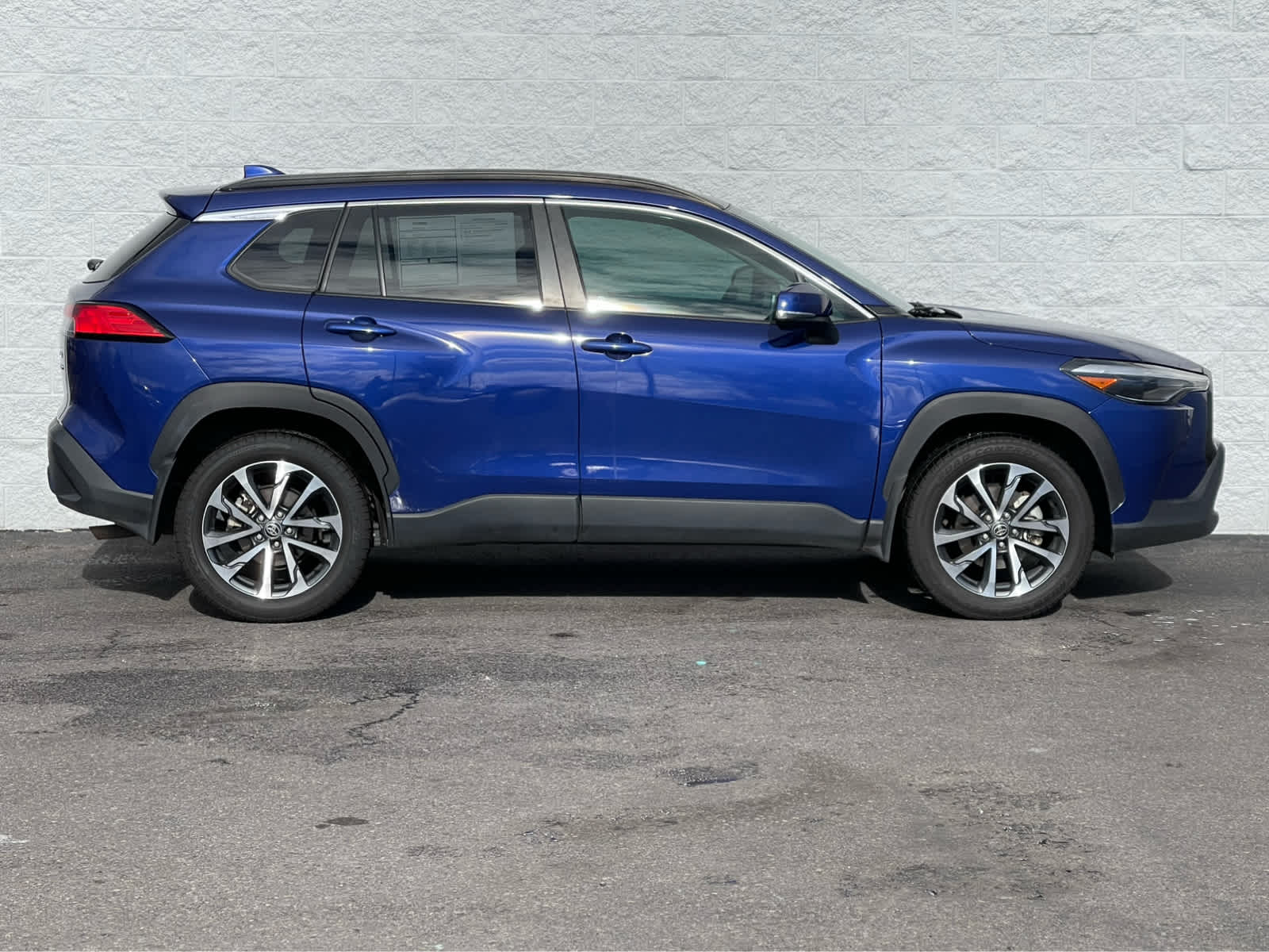 Thumbnail: 2023 Toyota Corolla Cross - 5