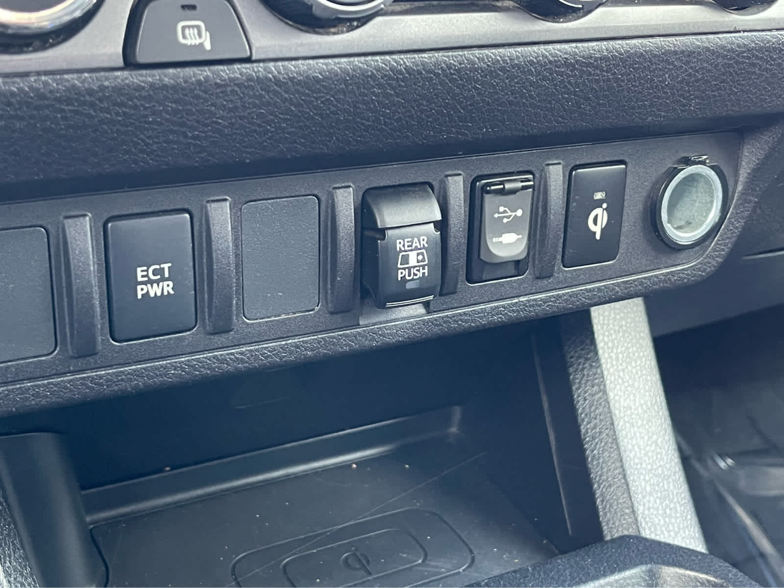 Thumbnail: 2019 Toyota Tacoma - 16