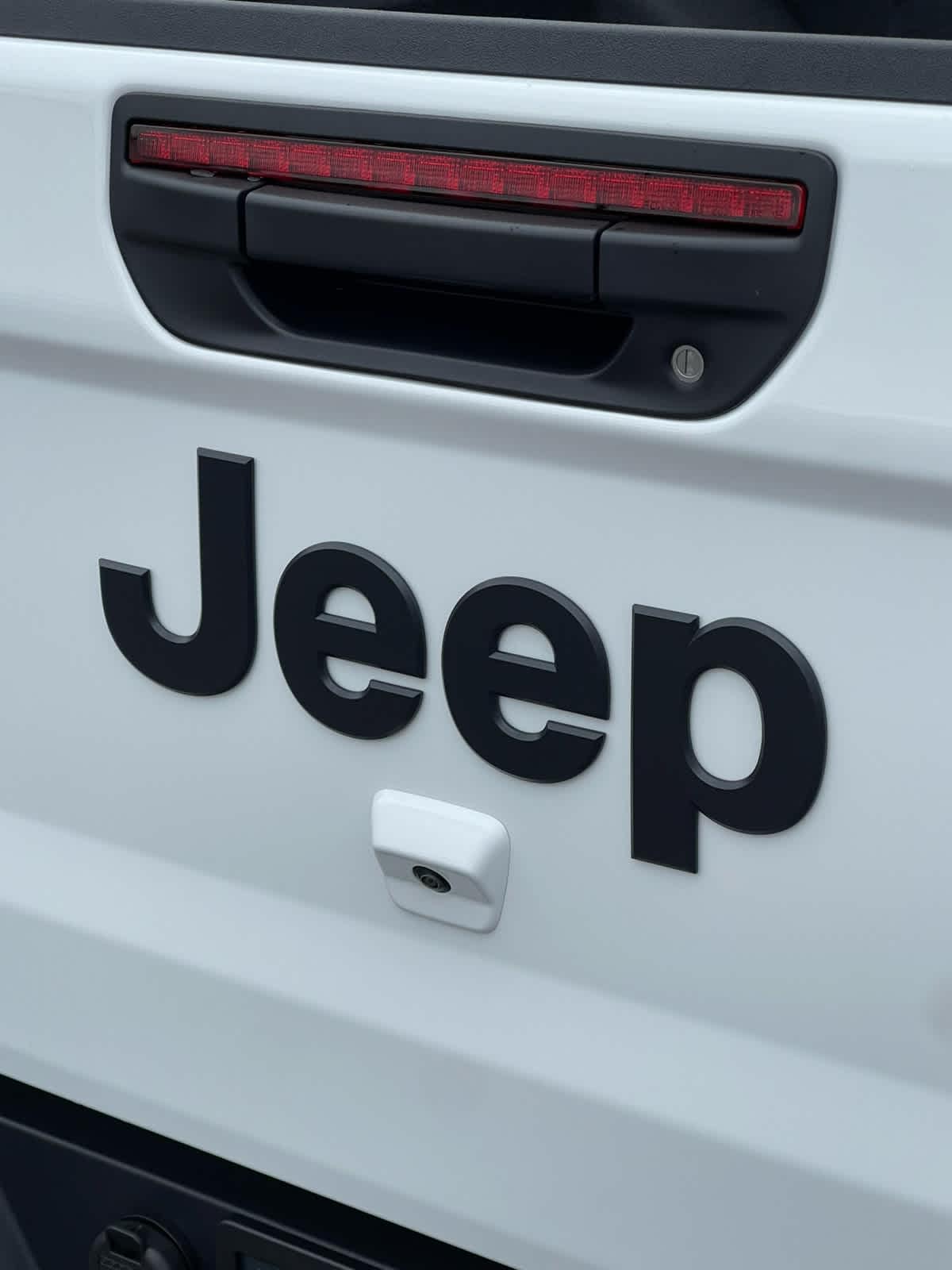 Thumbnail: 2026 Jeep Gladiator - 10
