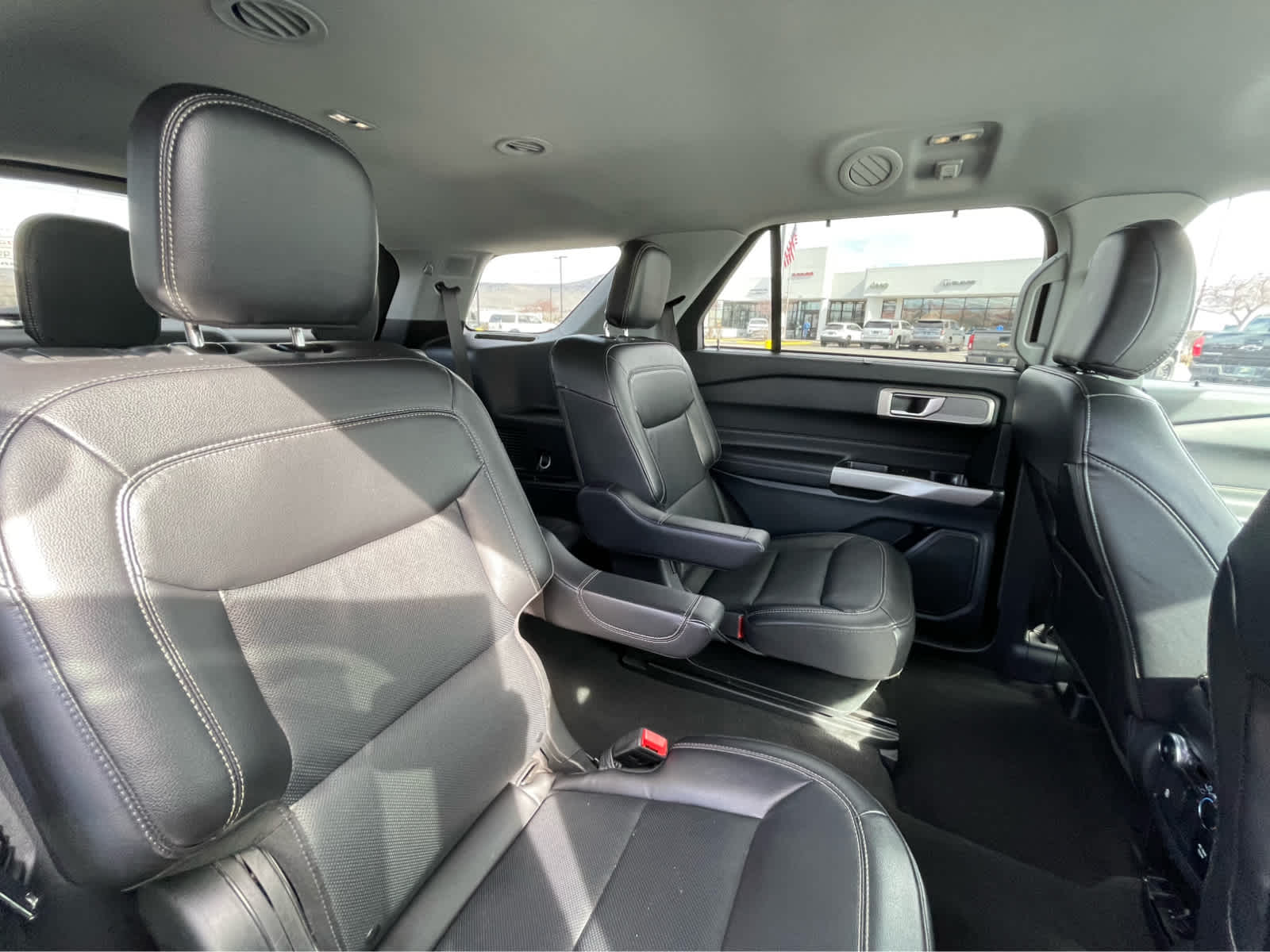 Thumbnail: 2023 Ford Explorer - 26