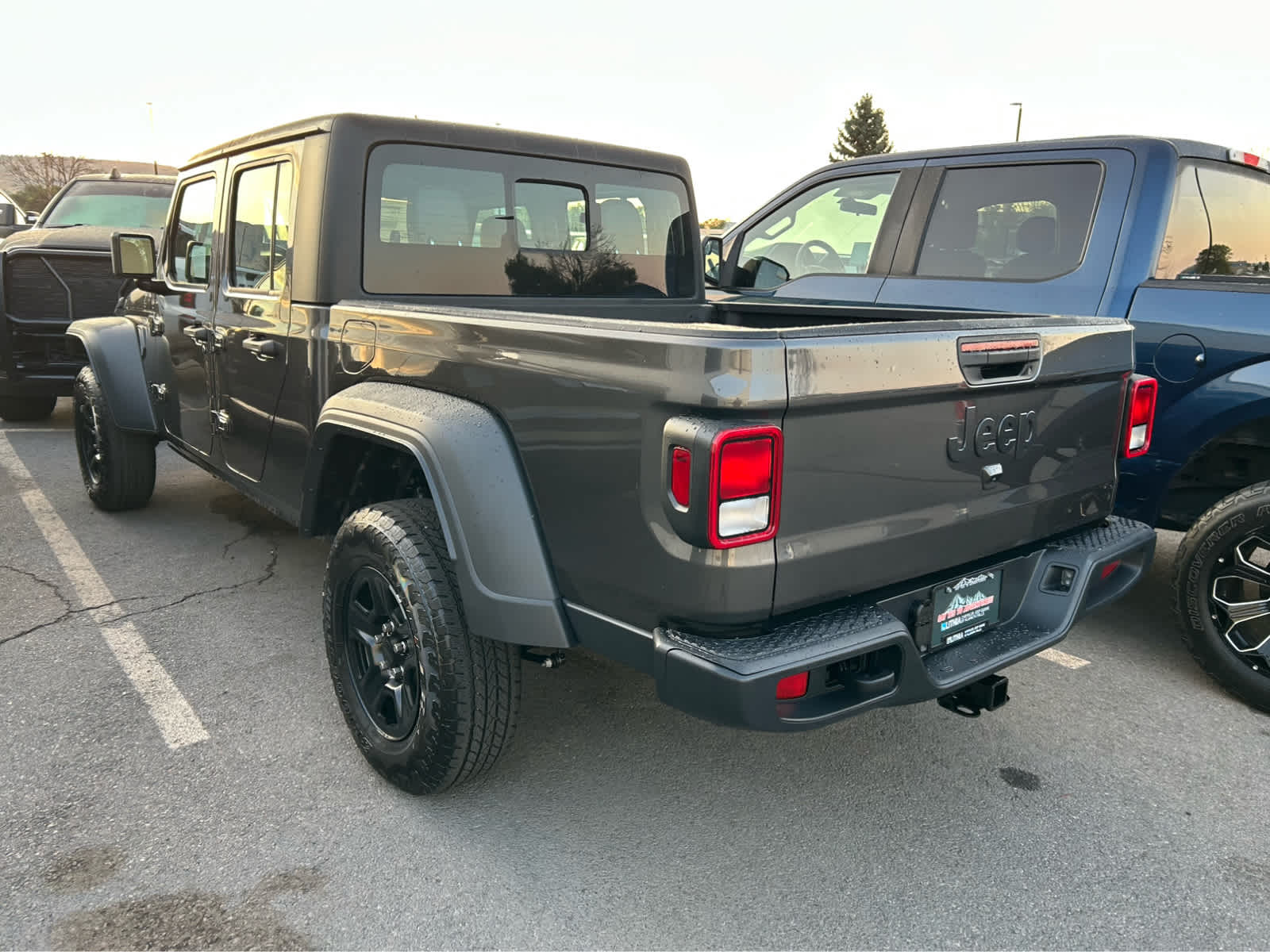 Thumbnail: 2025 Jeep Gladiator - 6