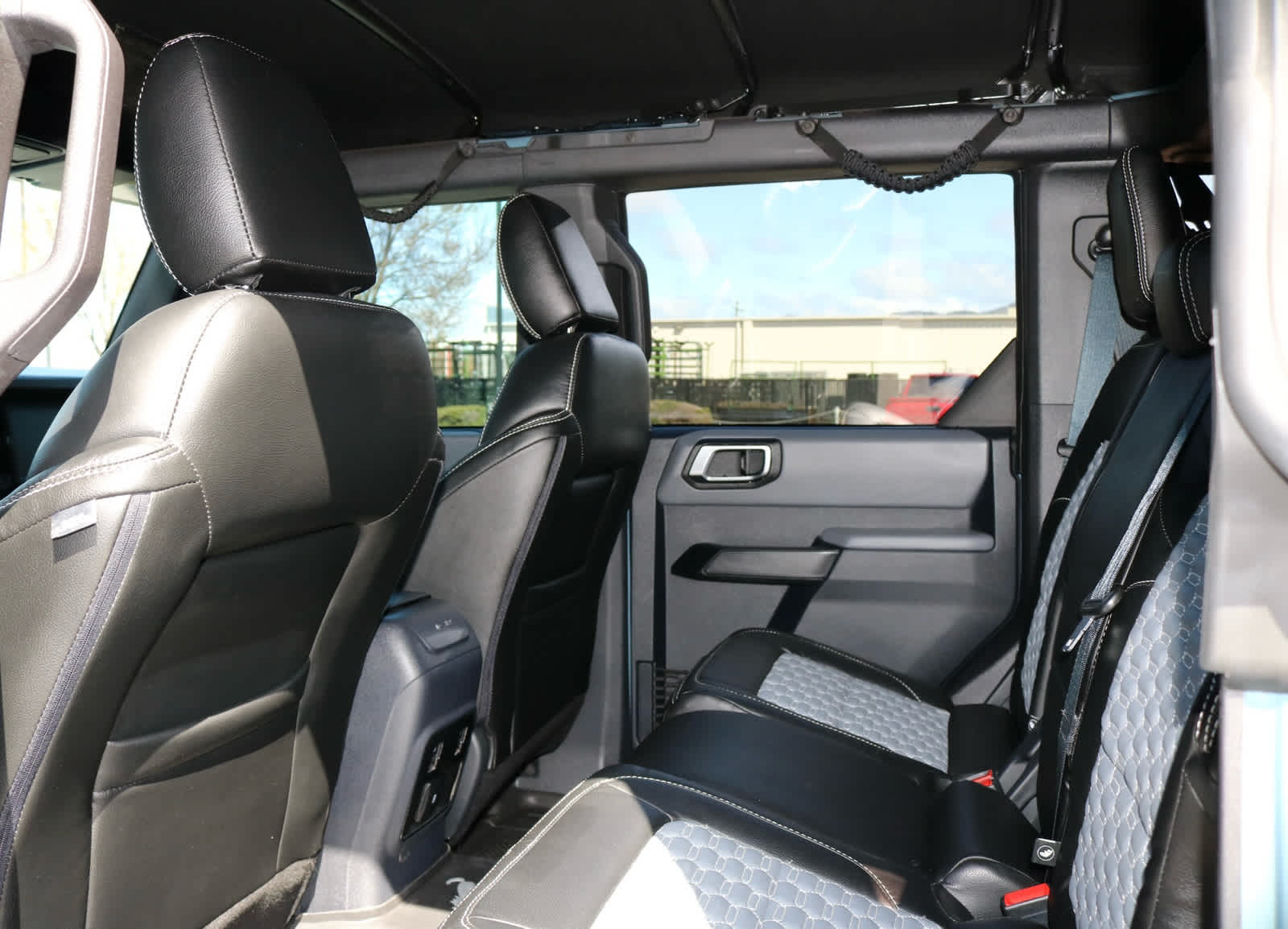 Thumbnail: 2022 Ford Bronco - 28