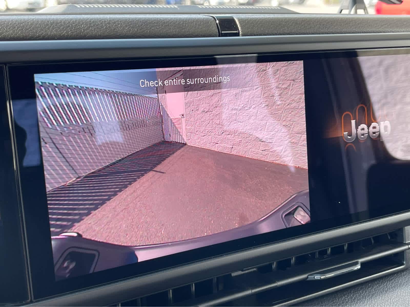 Thumbnail: 2025 Jeep Gladiator - 19