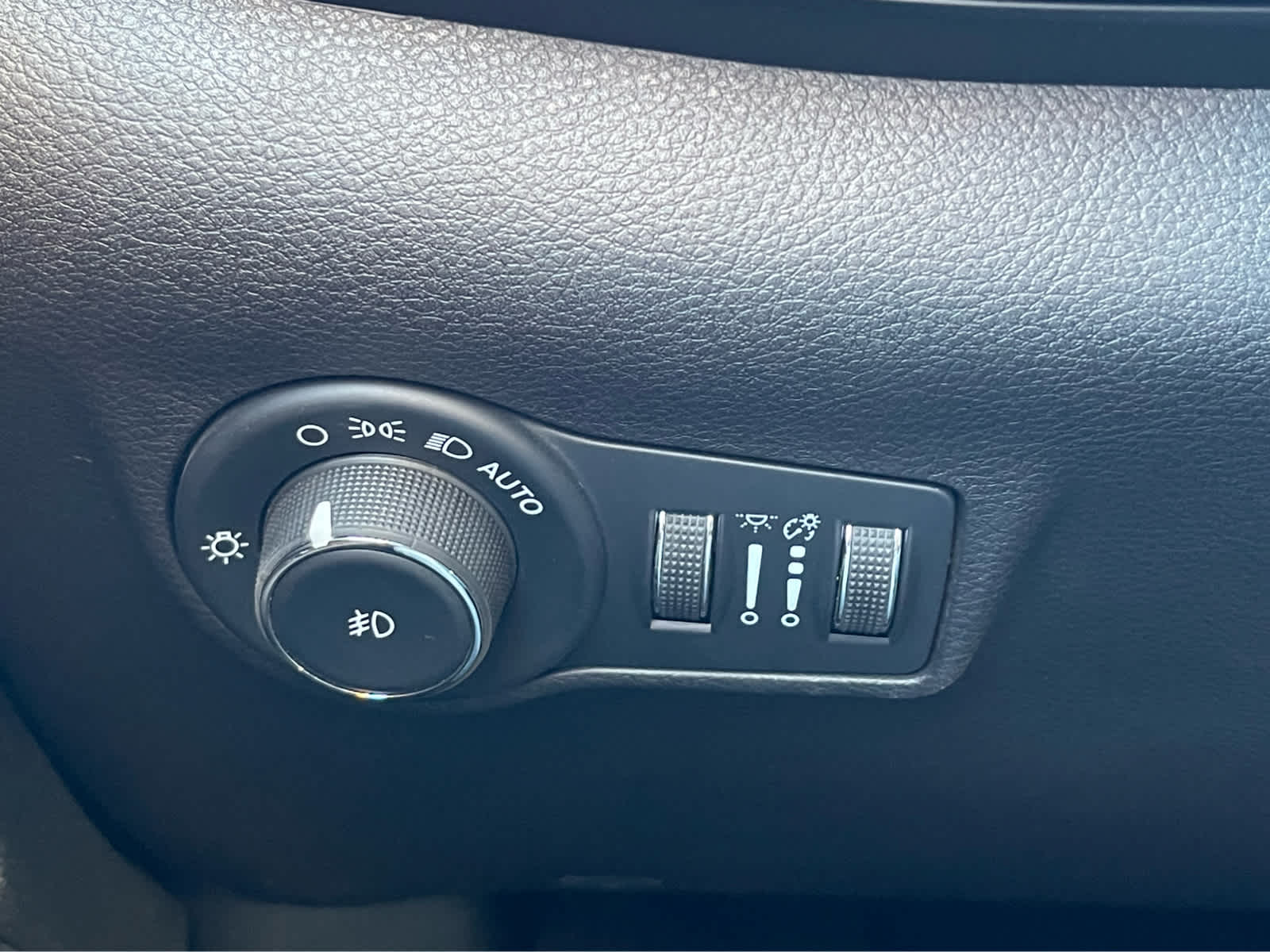 Thumbnail: 2022 Jeep Compass - 18