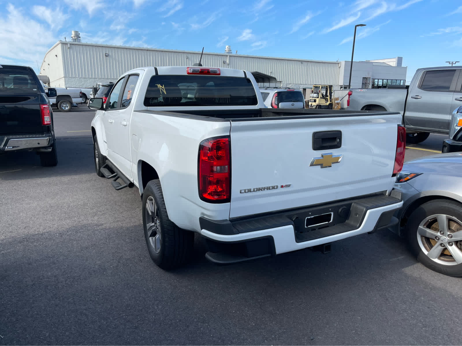 Thumbnail: 2017 Chevrolet Colorado - 6
