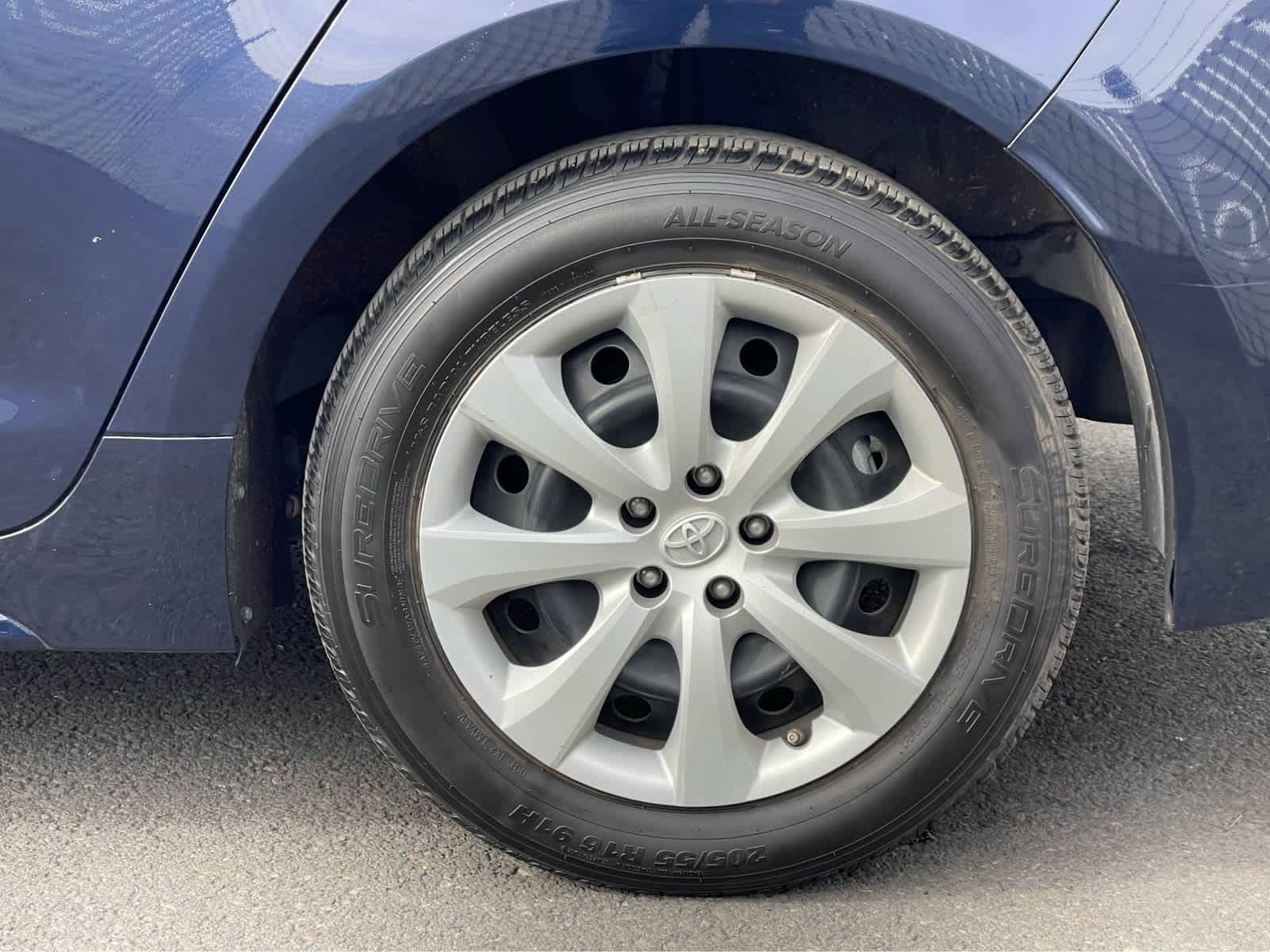 Thumbnail: 2023 Toyota Corolla - 11