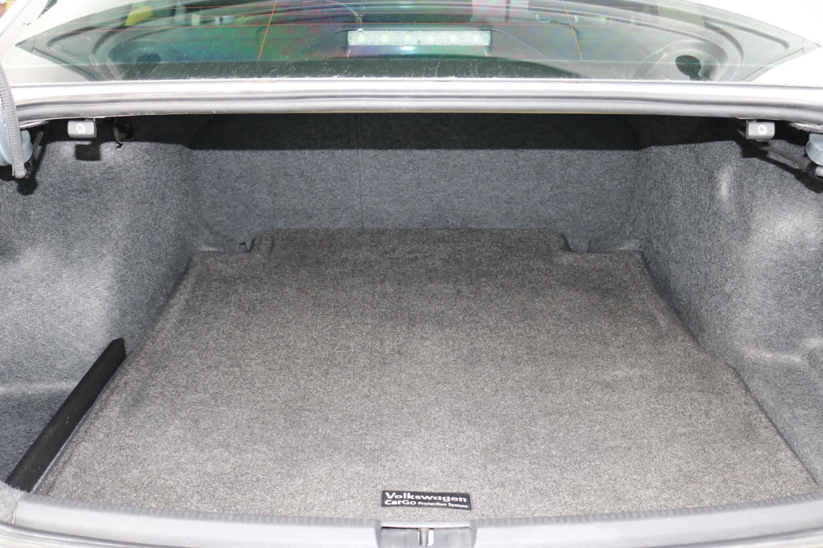 Thumbnail: 2017 Volkswagen Passat - 12