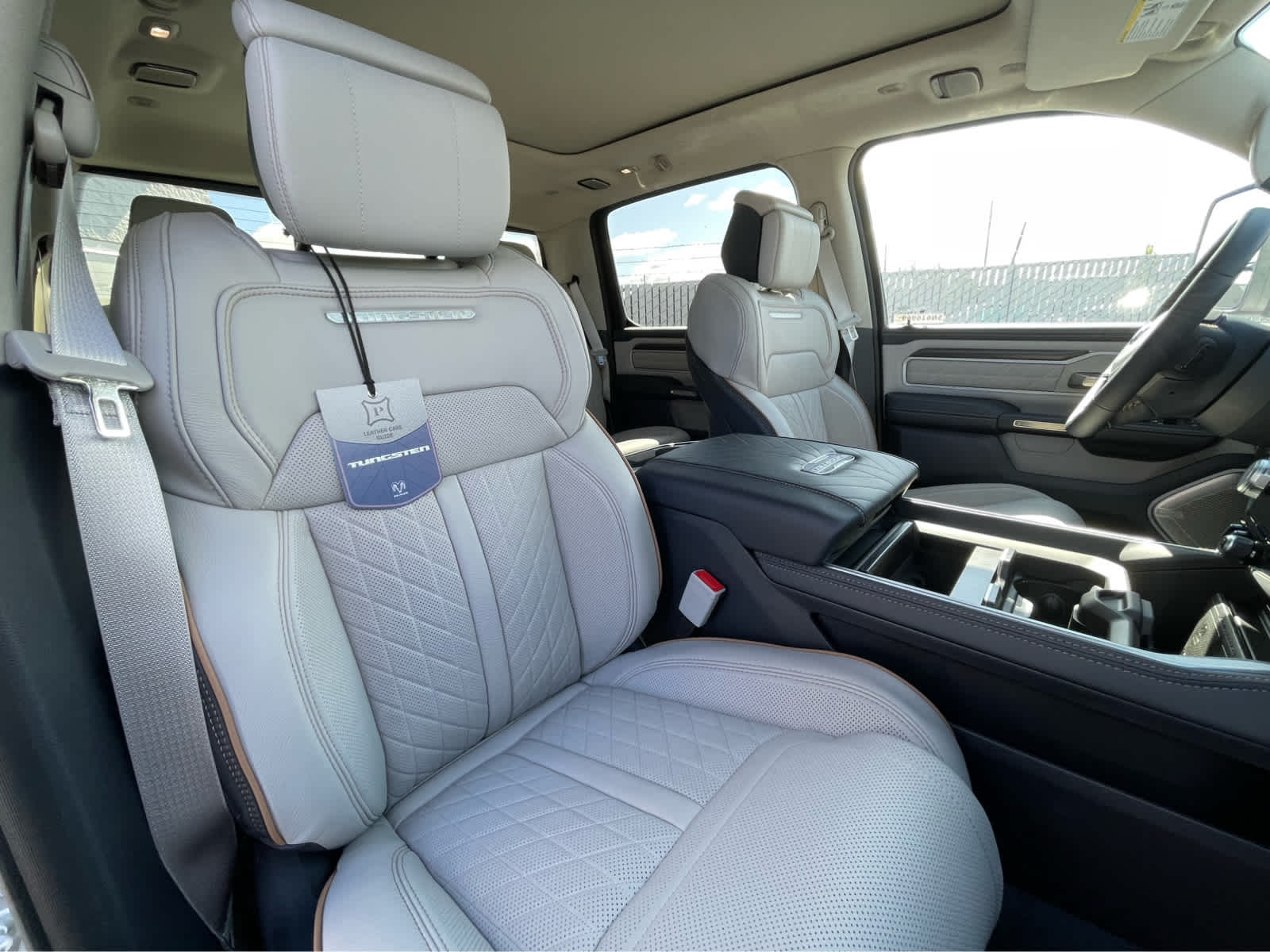 Thumbnail: 2025 RAM 1500 - 30