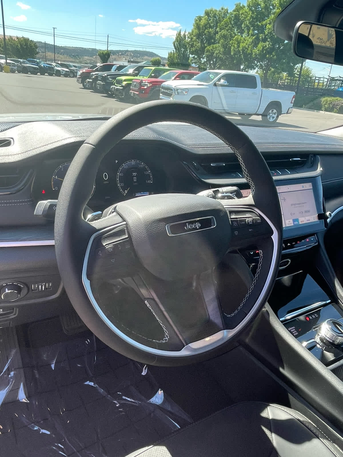 Thumbnail: 2026 Jeep Grand Cherokee - 21