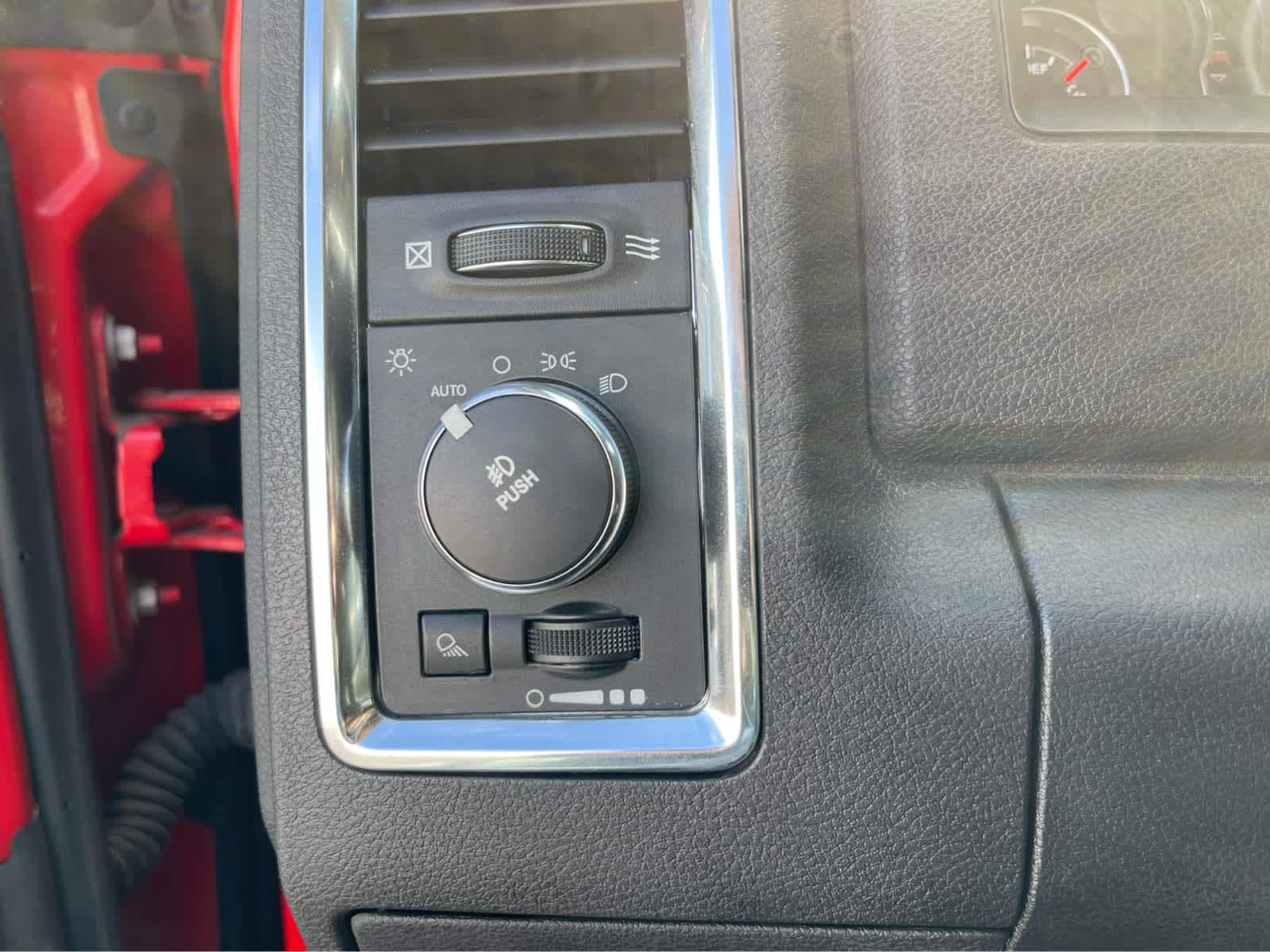 2013 RAM 3500 Laramie 17