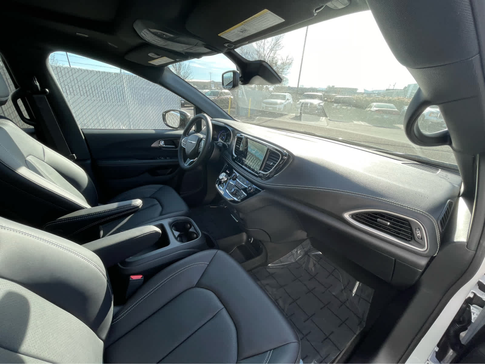 Thumbnail: 2026 Chrysler Pacifica - 26