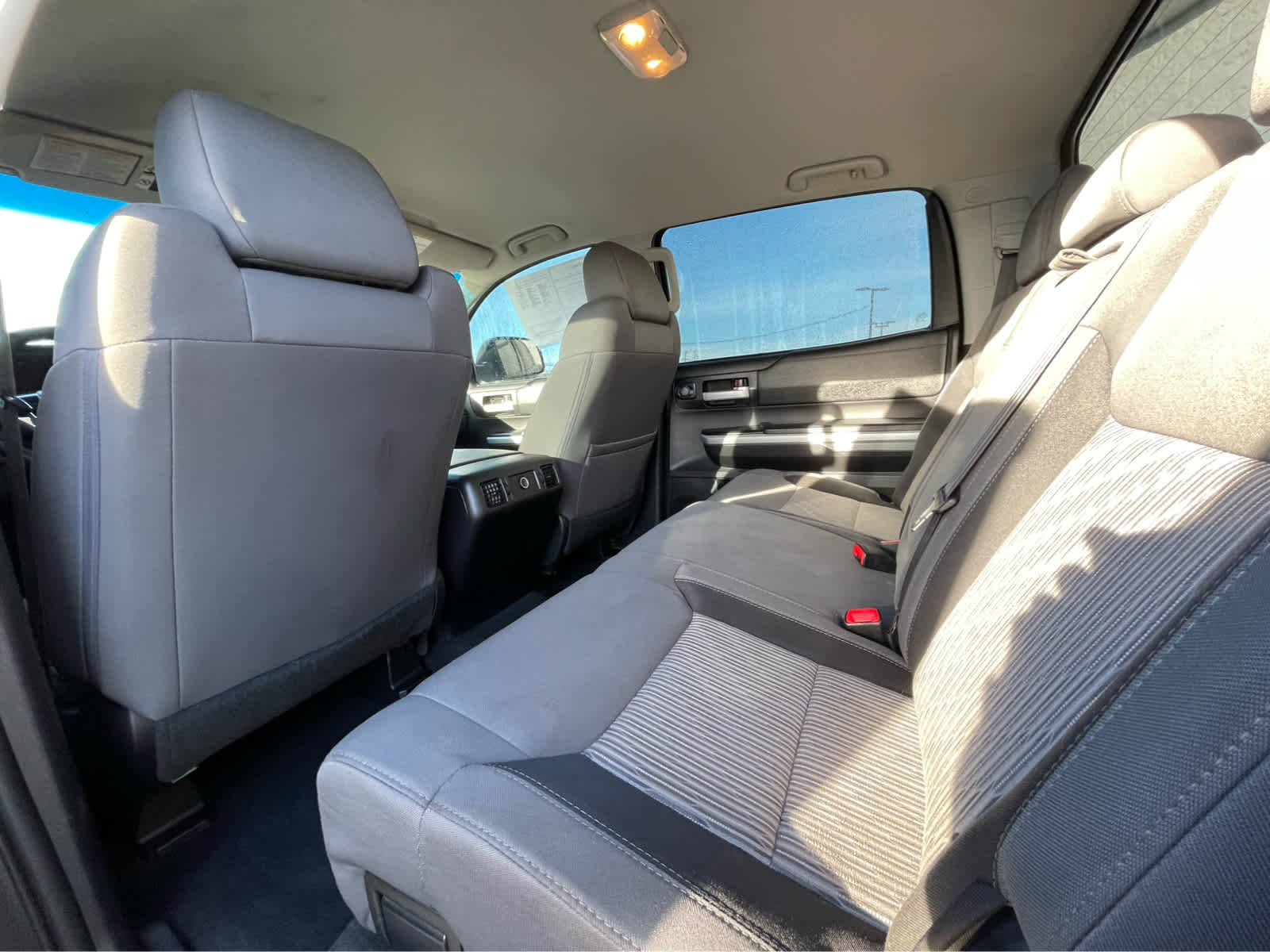 Thumbnail: 2016 Toyota Tundra - 25