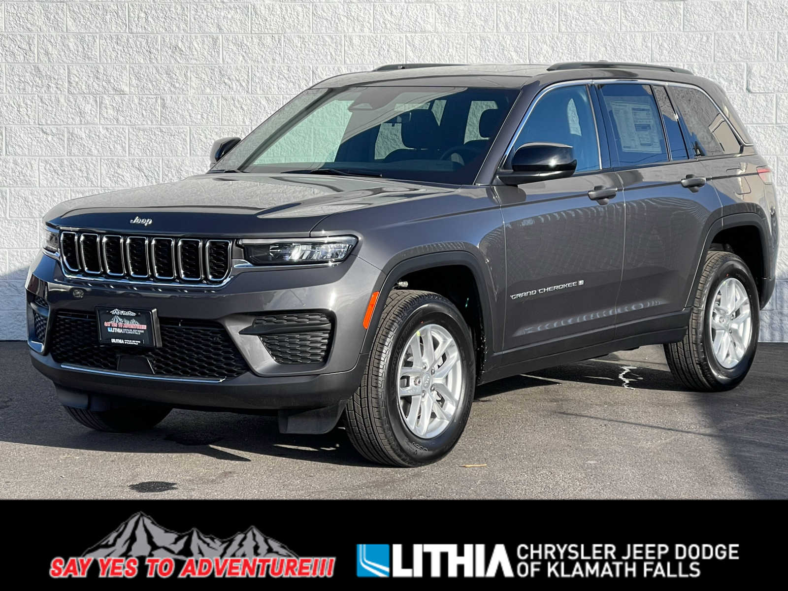 2025 Jeep Grand Cherokee Laredo -
                  Klamath Falls, OR