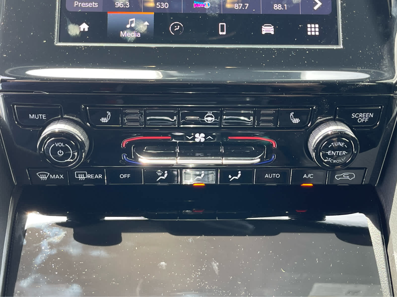 Thumbnail: 2025 Jeep Grand Cherokee - 15