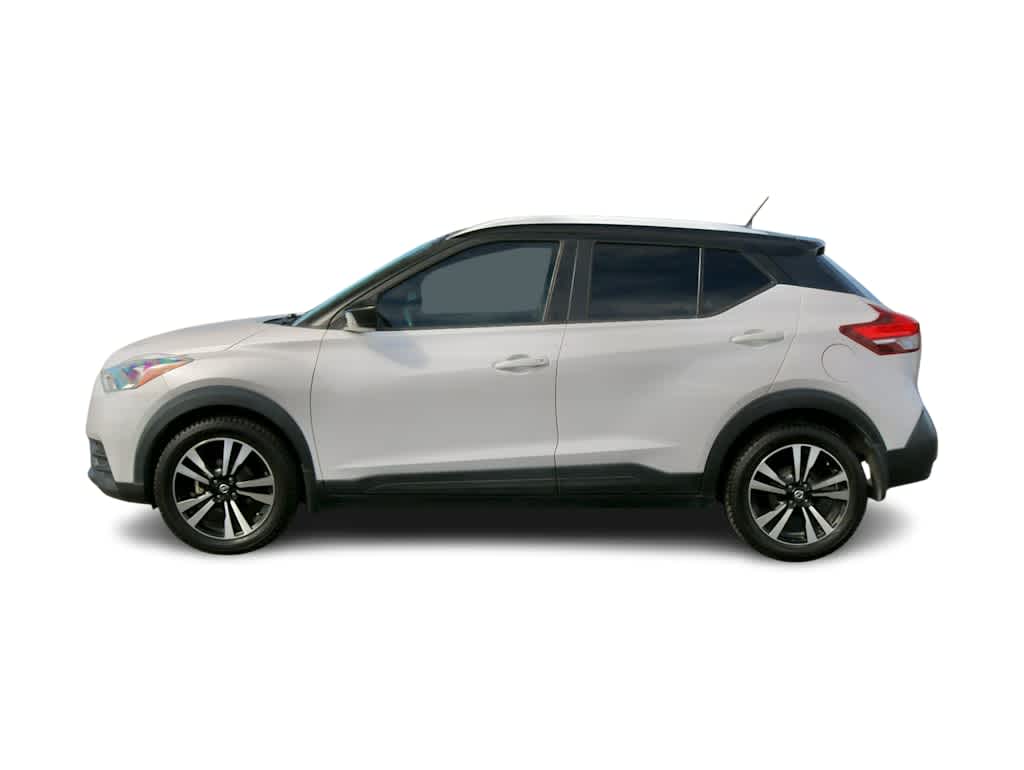 Thumbnail: 2019 Nissan Kicks - 3