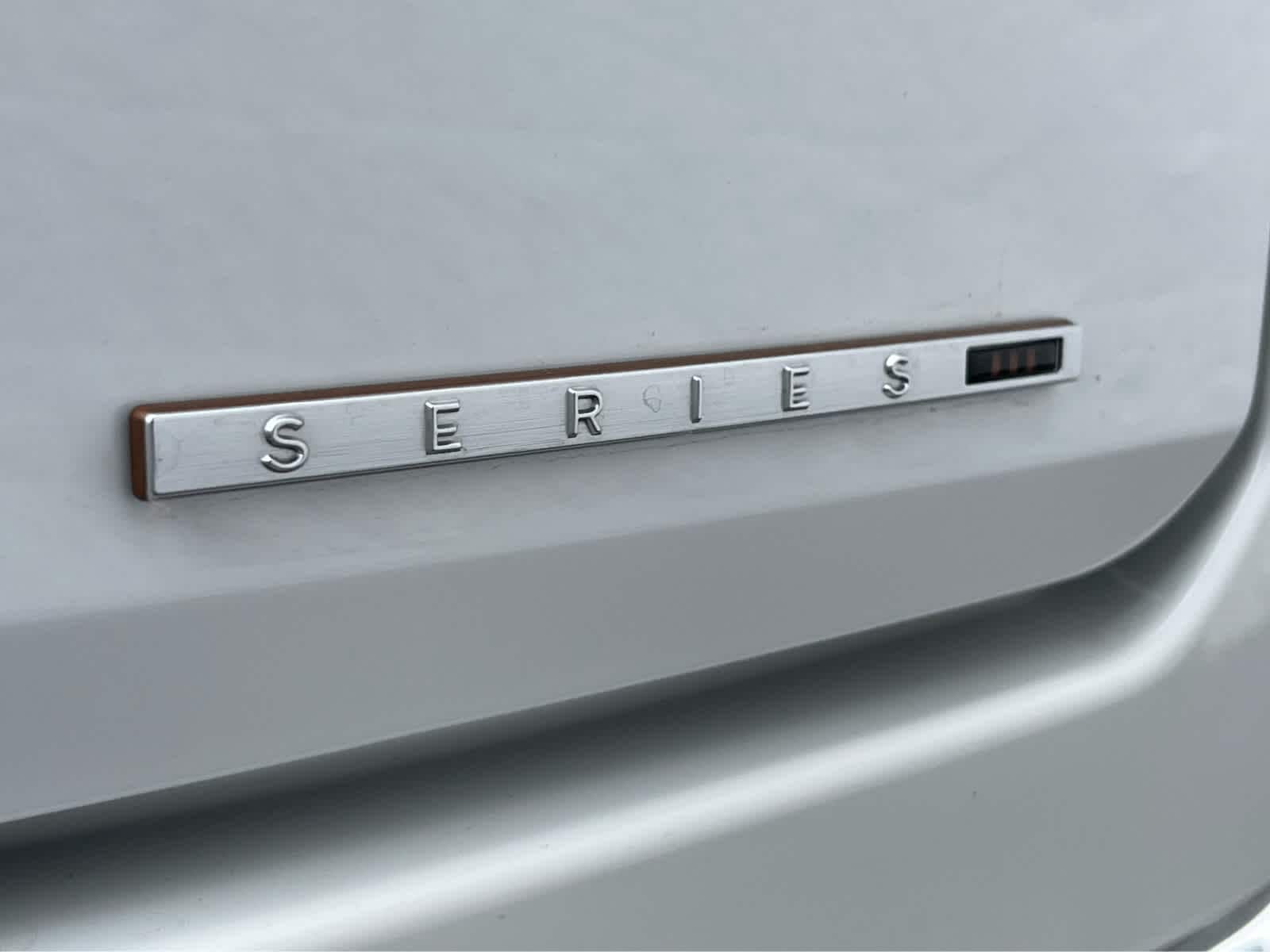 Thumbnail: 2022 Jeep Grand Wagoneer - 10