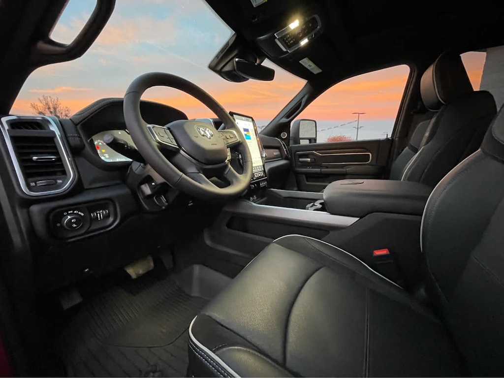 New 2026 Ram 3500 LARAMIE CREW CAB 4X4 8' BOX Pickup