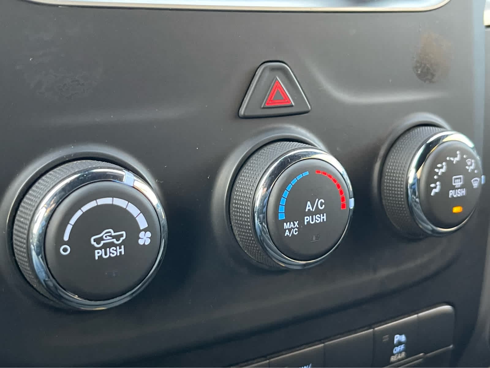 Thumbnail: 2022 RAM 1500 Classic - 14