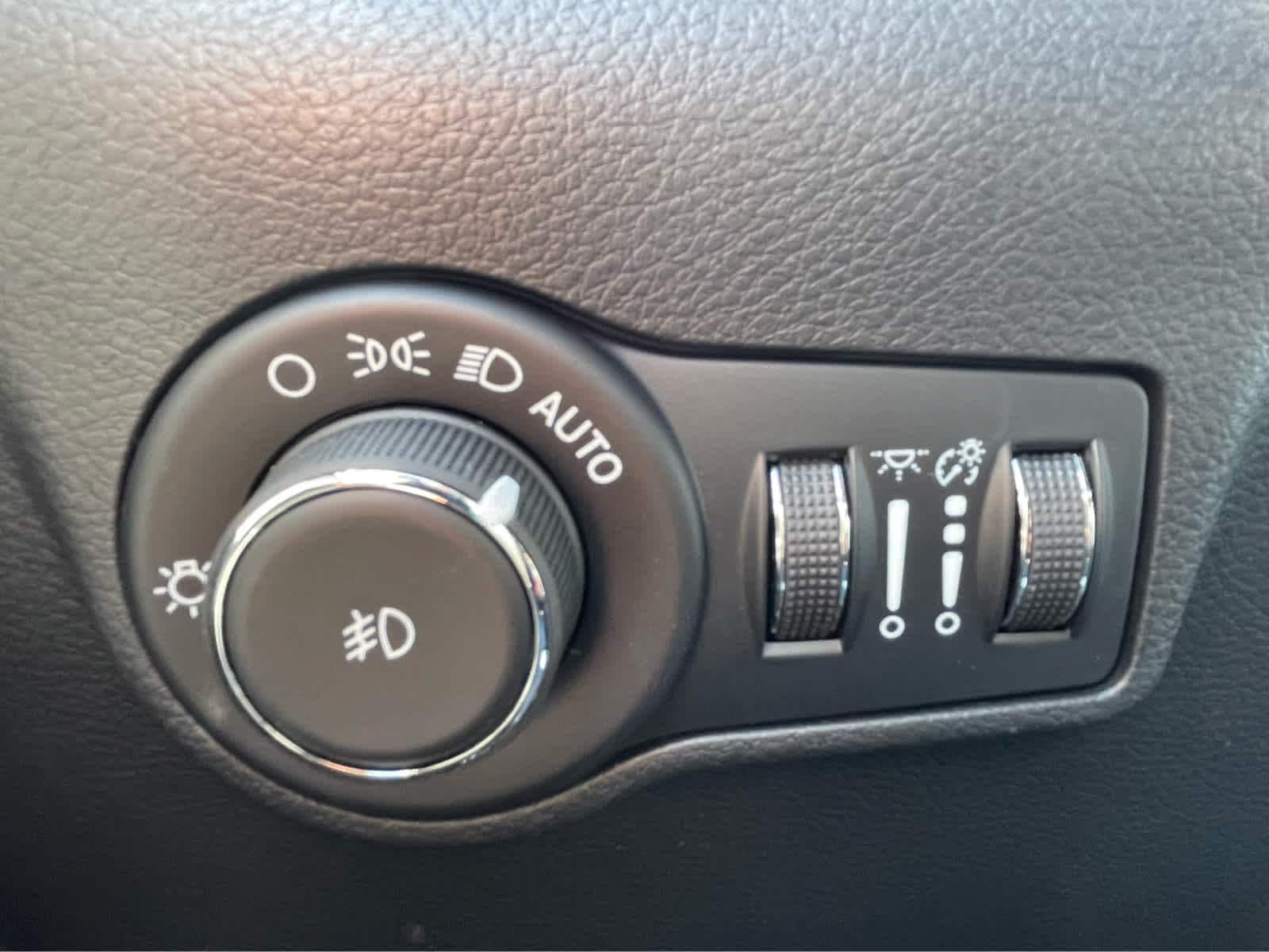 Thumbnail: 2026 Jeep Compass - 17