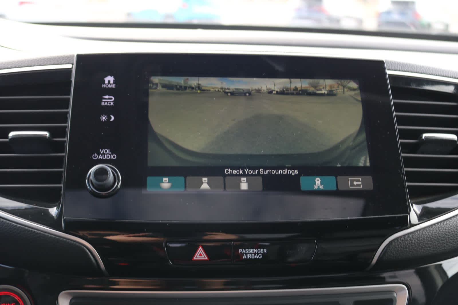 Thumbnail: 2019 Honda Pilot - 16