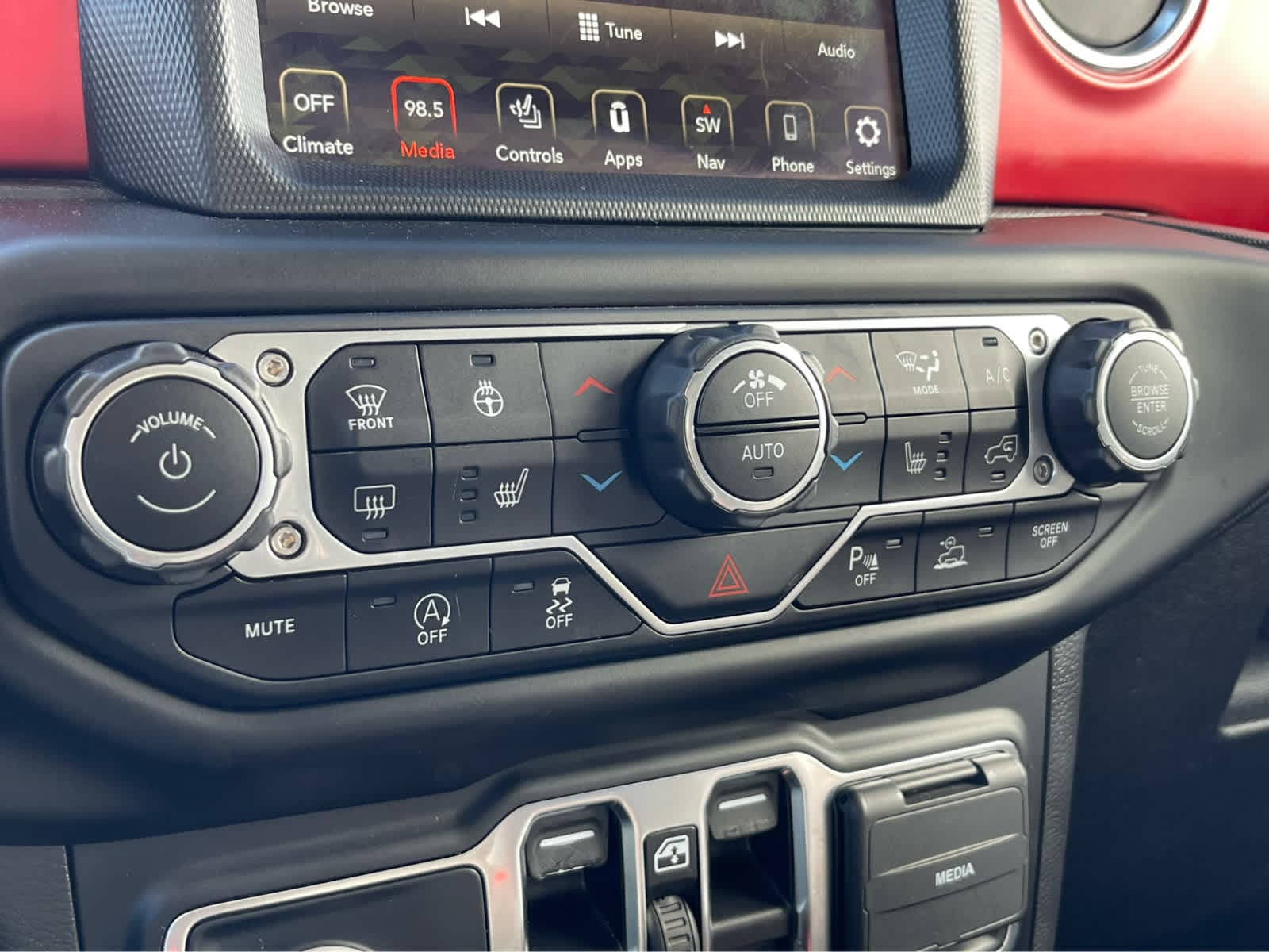 Thumbnail: 2021 Jeep Wrangler - 15